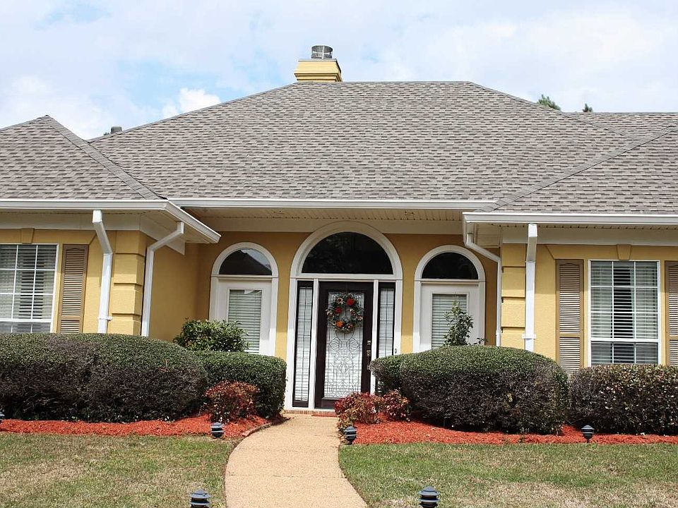 1st image of 188 Woodlands Green Dr