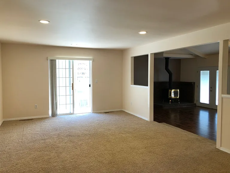 194 Peach St — Photo 7