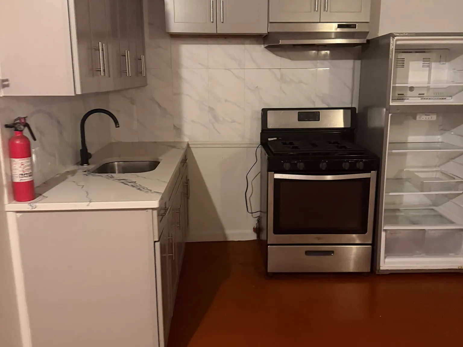 1 bed, $2,000 — Photo 4