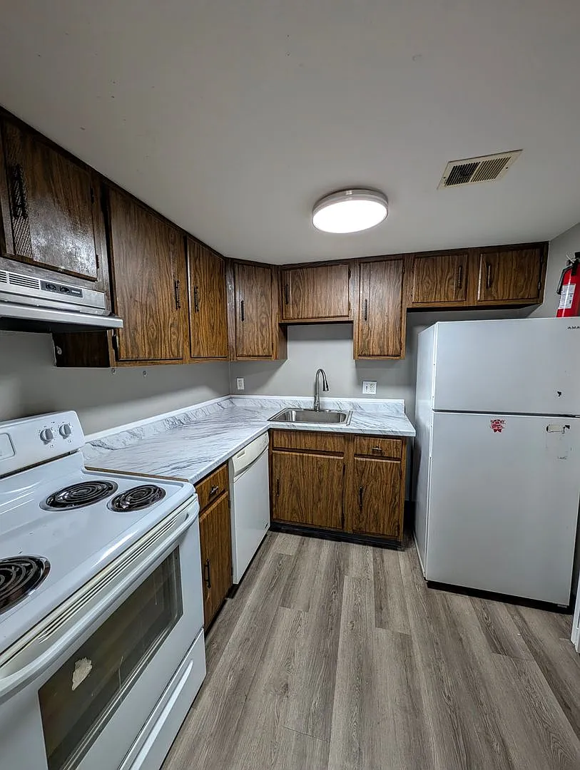 216 Westinghouse Avenue — Photo 4