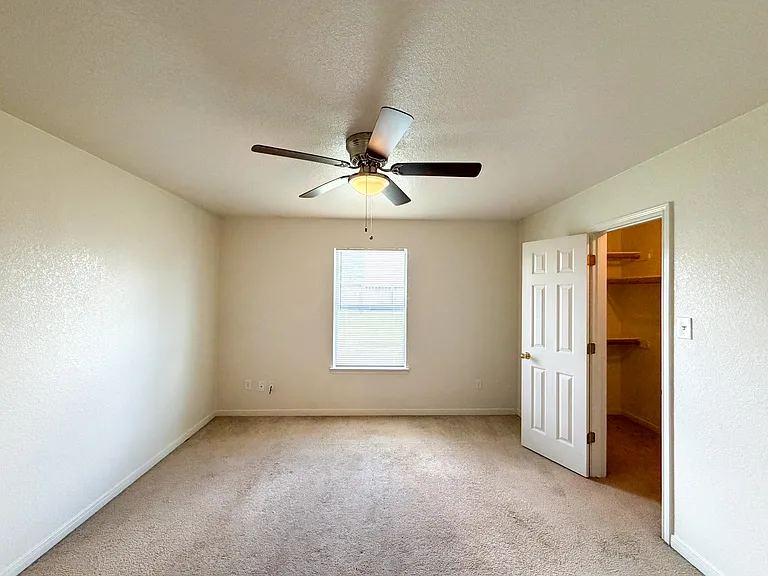 310 Cedar Ridge Dr #B — Photo 17