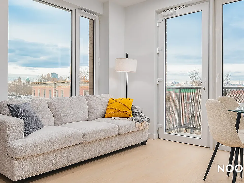 1499 Bedford Ave #8C