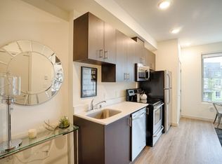 1240 N Midvale Pl APT 208, Seattle, WA 98103