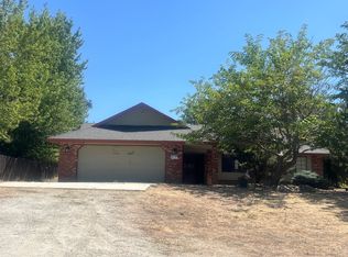 21950 Arosa Rd, Tehachapi, CA 93561