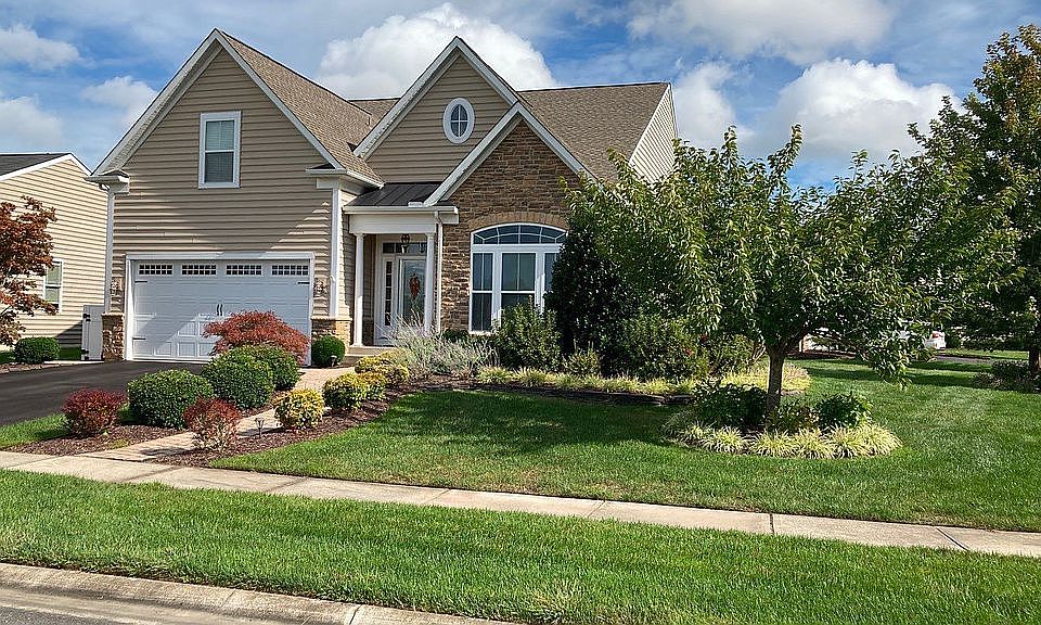 1st image of 30435 Landing Grove Dr