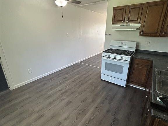 2nd image of 1162 Smith St