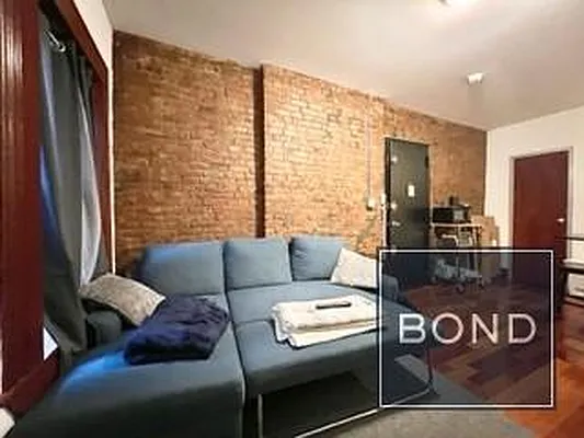 Rented by Bond New York | media 5