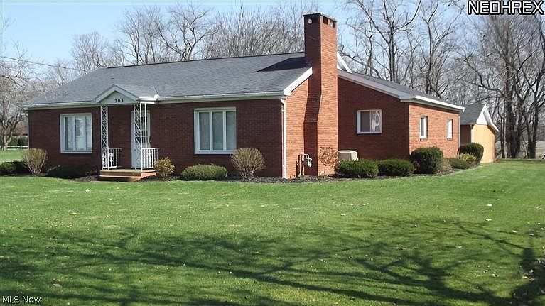 1st image of 203 Parkway Dr
