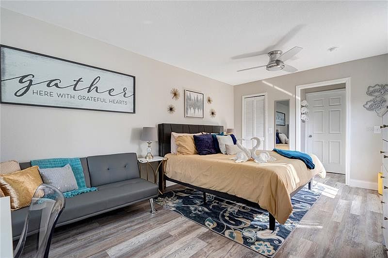 1st image of 121 Coco Plum Dr