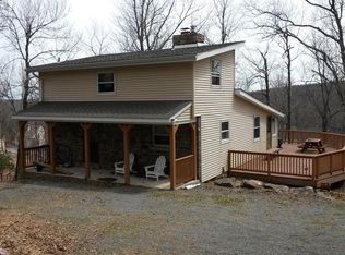 1006 Pineknoll Dr, Lake Harmony, PA 18624