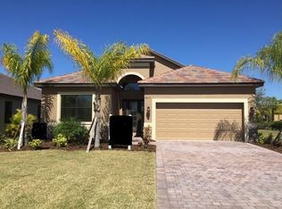 8013 Rio Bella Pl, University Park, FL 34201