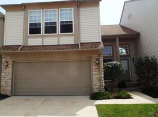 1550 N Yorkshire Dr, Broadview Heights, OH