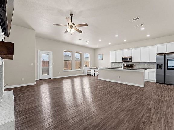 3rd image of 1318 Canal St