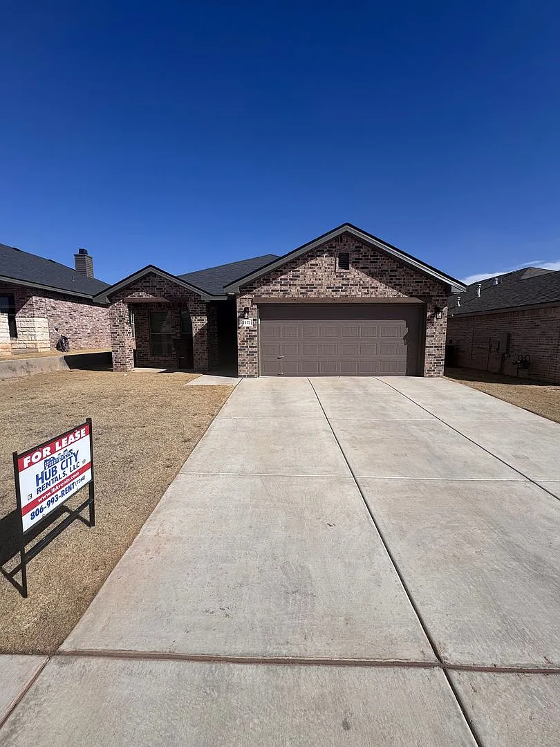 Newer Construction in Wolfforth — Photo 1