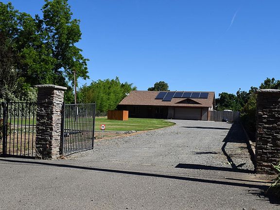 3rd image of 584 Sykes Ave