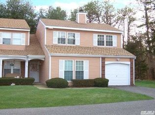 173 Garden Gate Ct, Middle Island, NY 11953