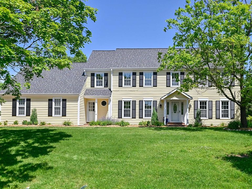 1st image of 10633 North Riverlake COURT
