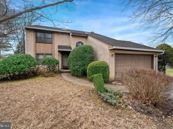 1 Edinburgh Ct, Newark, DE 19711