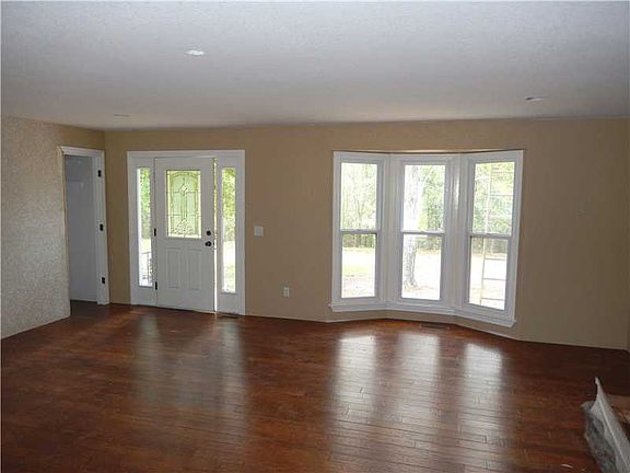 2nd image of 13994 Dartmoor Dr