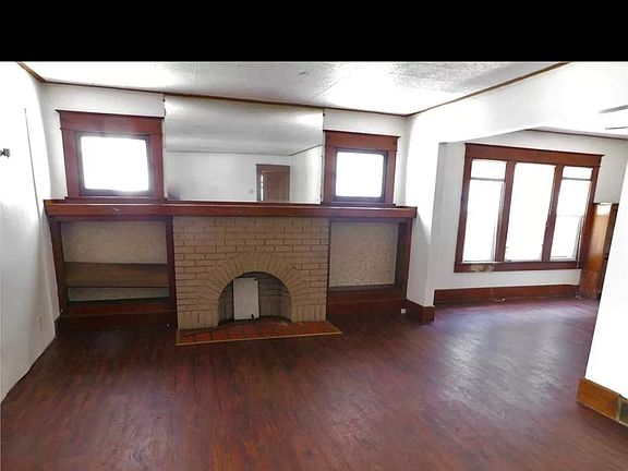 3rd image of 276 Lisbon Ave Floor 1