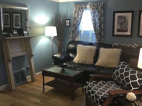 3rd image of 1573 Grant Ave