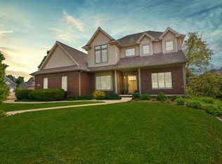 2013 Gailey Ln, Bloomington, IL 61704