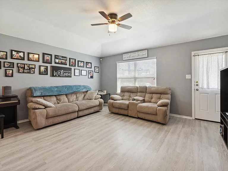 4522 Heathers Cross — Photo 15