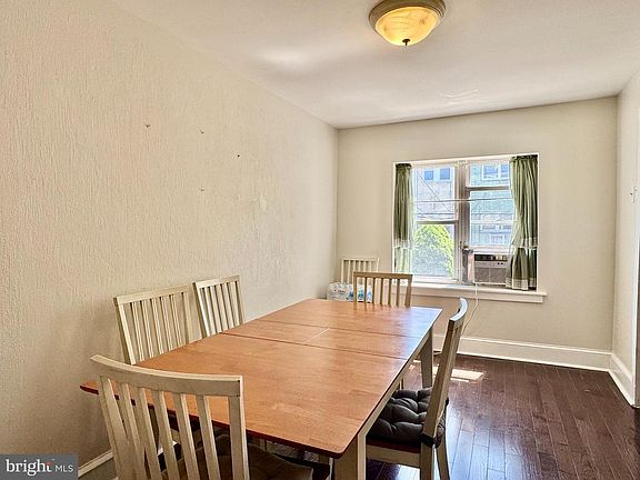 4th image of 2707 S Beulah St