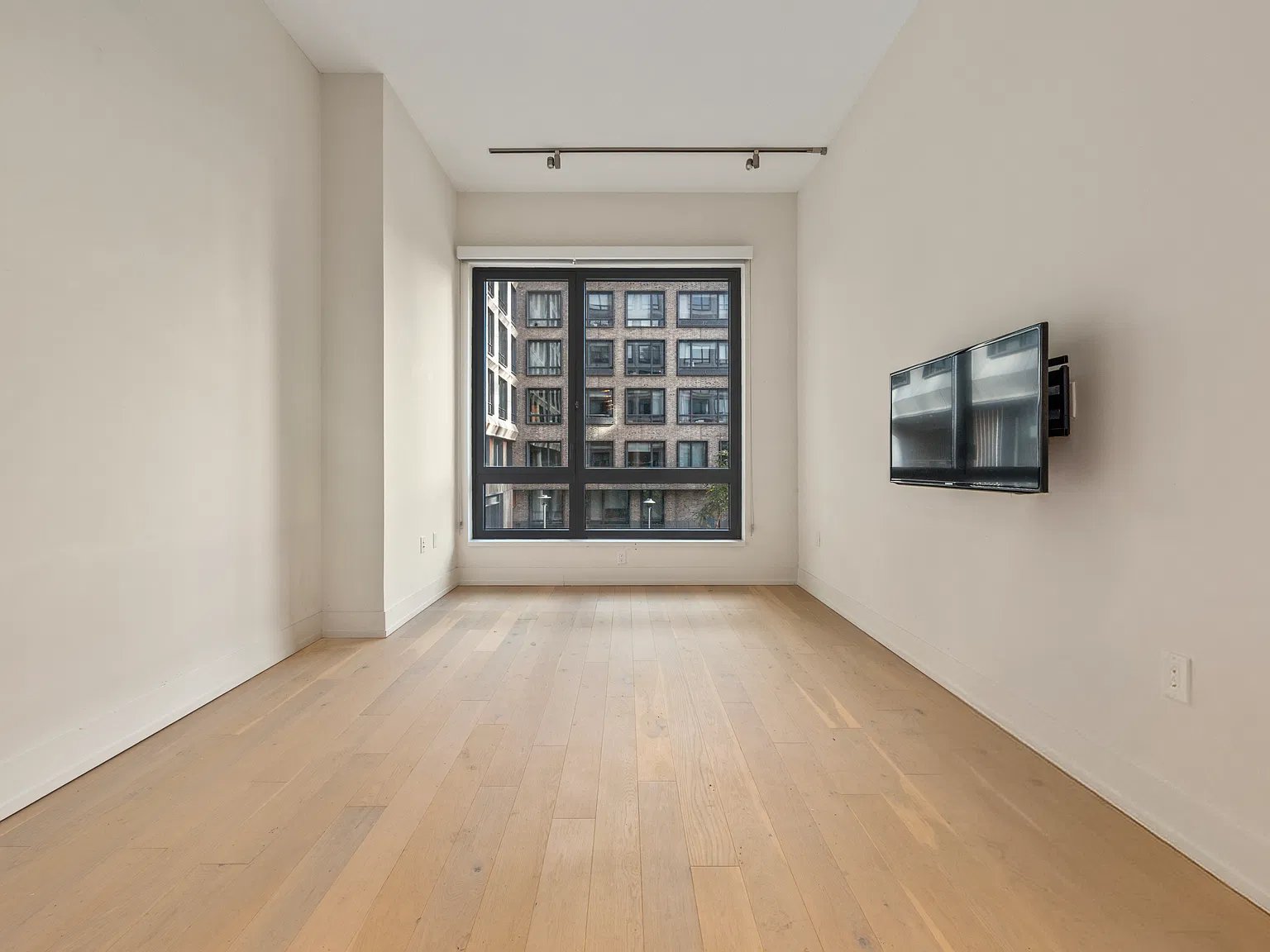 550 Vanderbilt Avenue — Photo 2