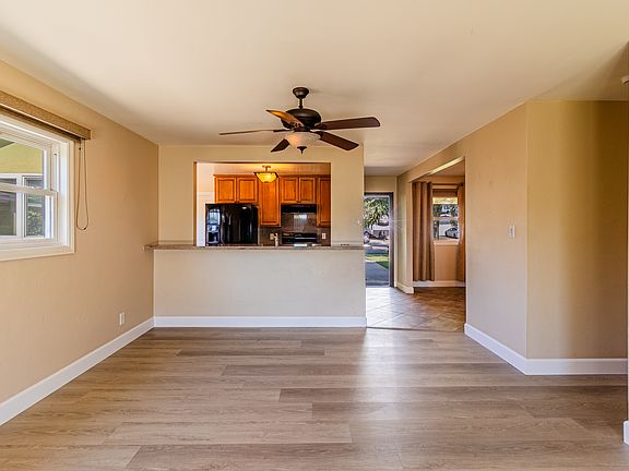 4th image of 721 S San Antonio Dr