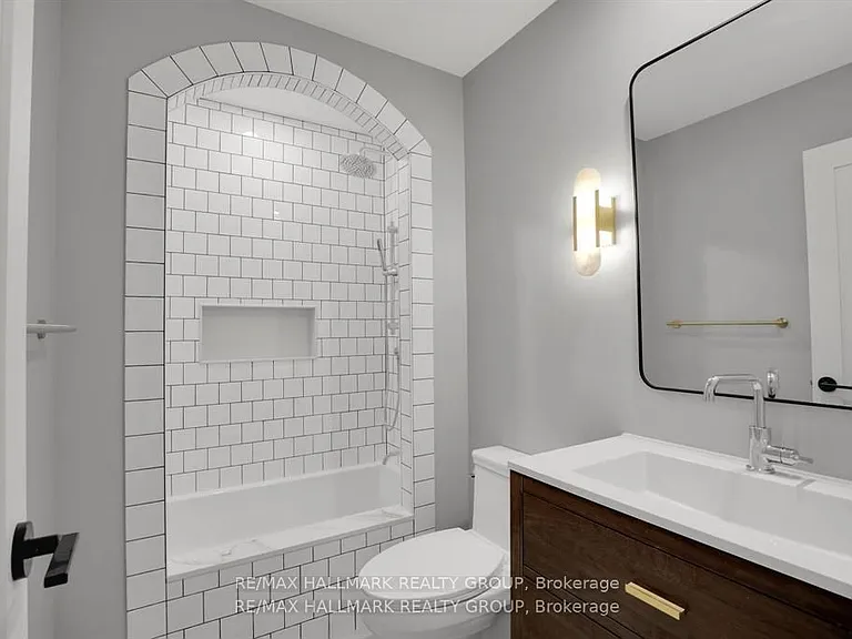 13 Ella St #1 — Photo 36