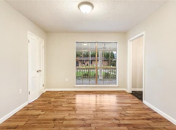 3rd image of 1407 Englewood Dr