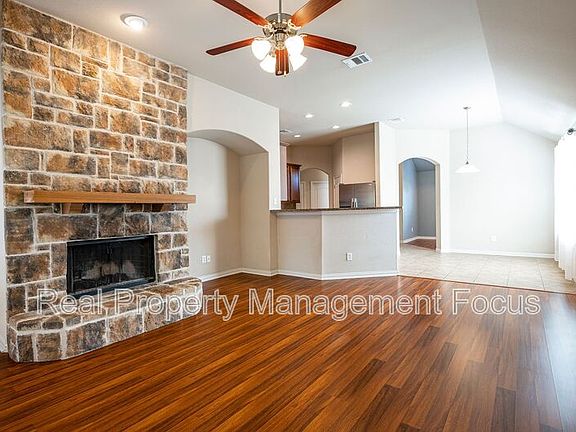 3rd image of 436 Northbrook Ave