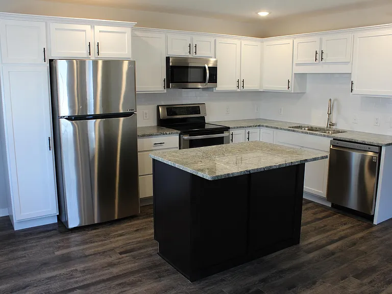 3250 Gateway Drunit D — Photo 2