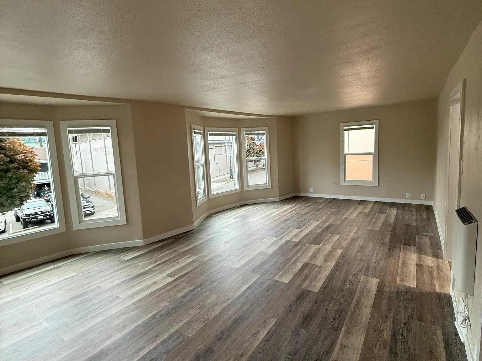 2 bed, 1200 sqft, $2,275 — Photo 2