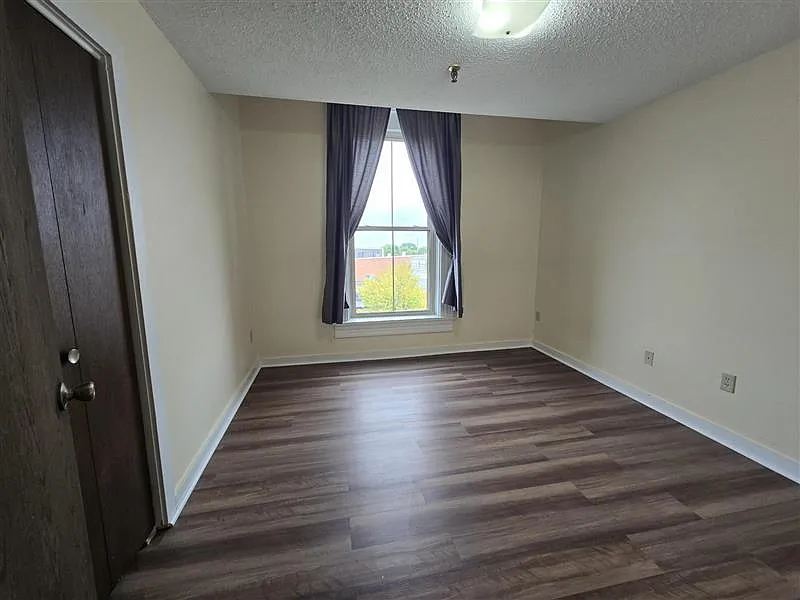 2 bed, 850 sqft, $1,475 — Photo 4