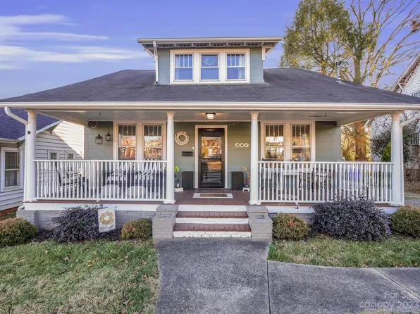 207 W Court St, Rutherfordton, NC 28139