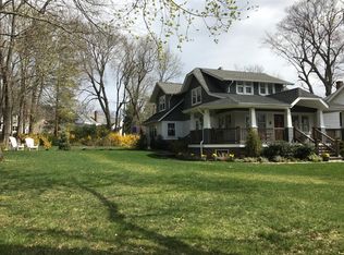 4 Maiden Ln, Glen Head, NY 11545