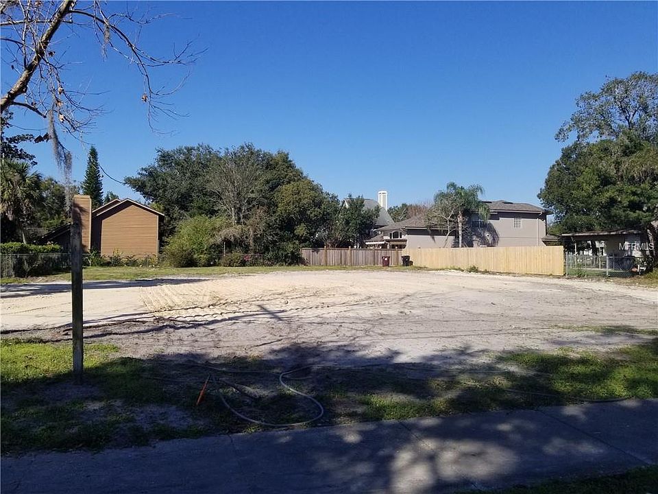 1st image of 1410 N Westmoreland Dr