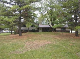 5881 E Skinner Rd, Stillman Valley, IL 61084