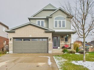 893 Sumpton St, Saugeen Shores, ON N0H 2C2