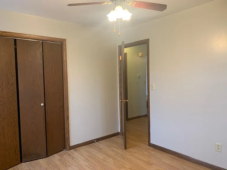 822 Dwight St — Photo 11