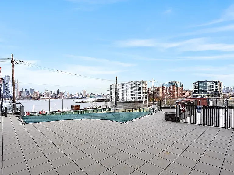 2 bed, 1100 sqft, $3,600 — Photo 2