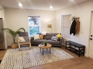 9222 15th Ave SW UNIT A, Seattle, WA 98106