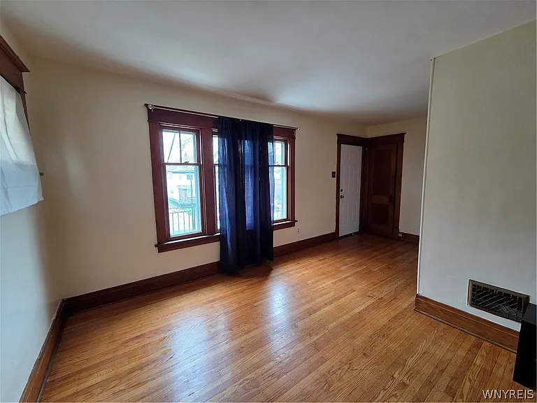 96 Academy Rd — Photo 8