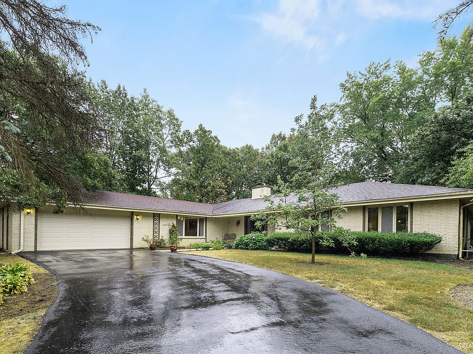 1st image of 16W445 Timberlake Dr