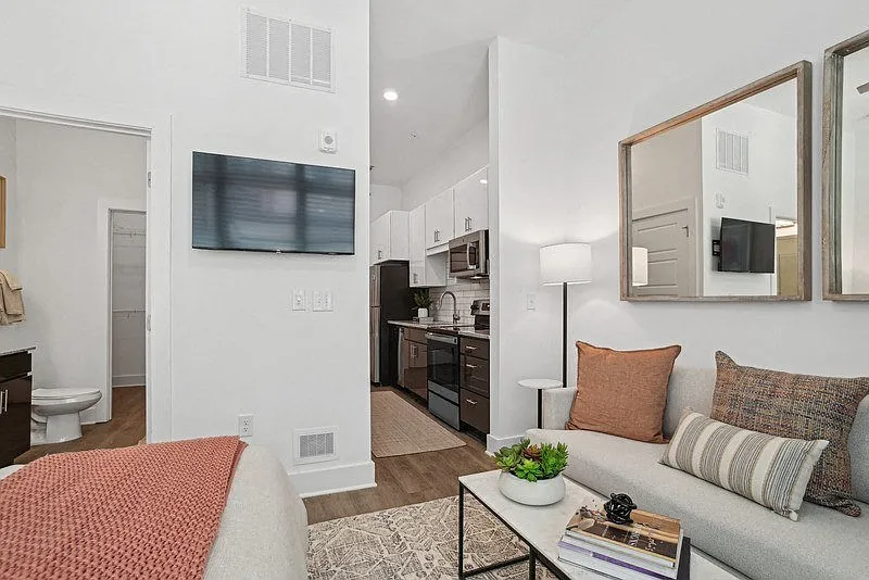 Link Apartments NoDa 36th — Photo 2