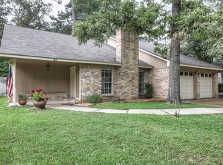 20 S Drifting Leaf Ct, Spring, TX 77380