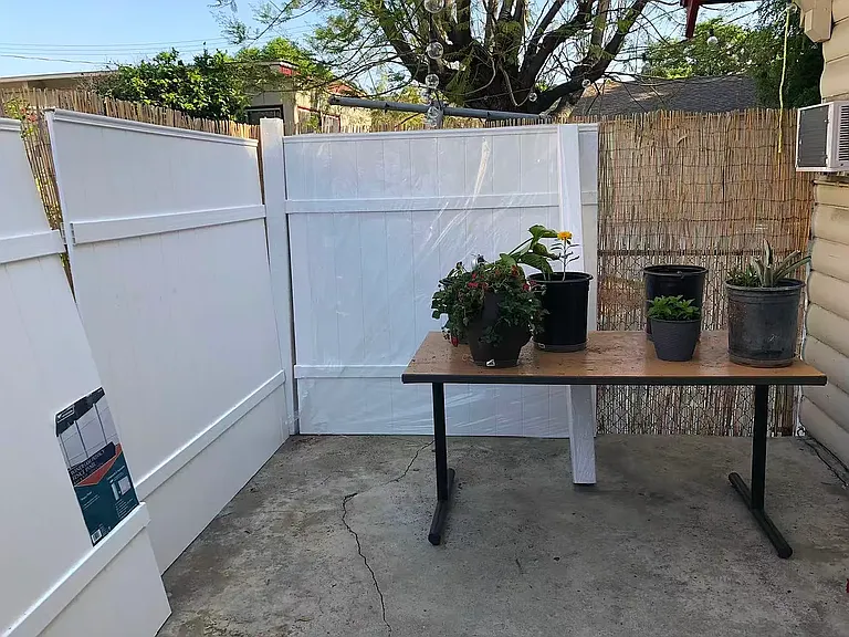 1004 S Campbell Ave — Photo 4