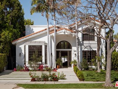 229 S Swall Dr, Beverly Hills, CA, 90211